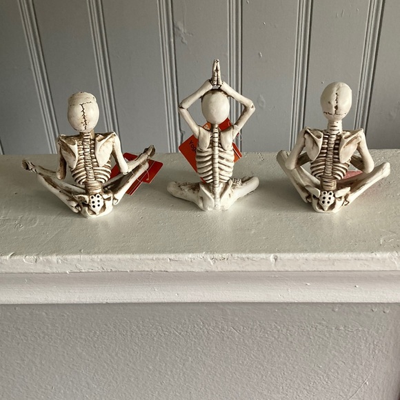 NWT Set of 3 Large Yoga Pose Skeleton Statues Decorations Set 🧘‍♀️🧘🧘‍♂️ - Picture 9 of 17